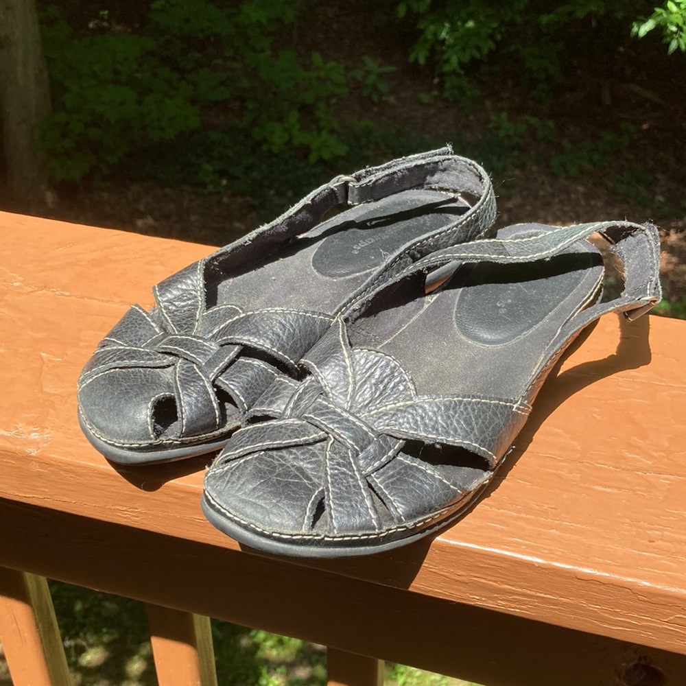 BareTraps black leather sandals
